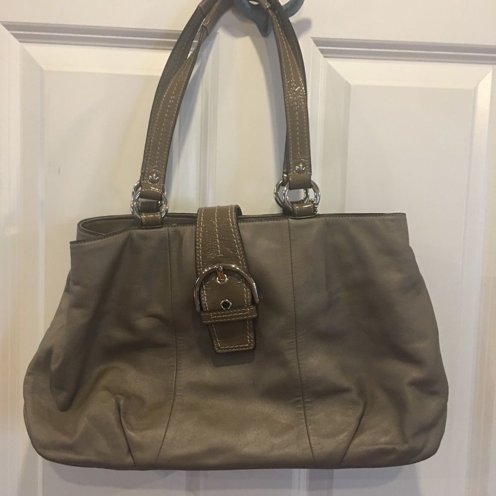 Coach medium handbag tan leather purse satchel pink interior